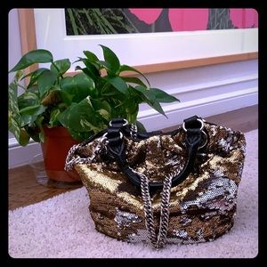 Gold and silver glitter reveal sequins purse